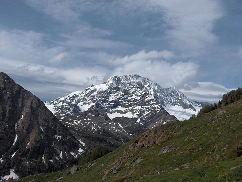 Monte Disgrazia, autor: Roberto Galbiati, Wikimedia Commons