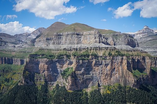 Pico de Salarons o Gallinero