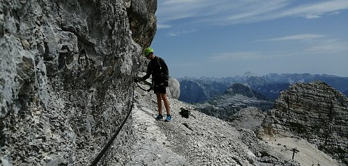 Ferrata na Prestreljeniško okno