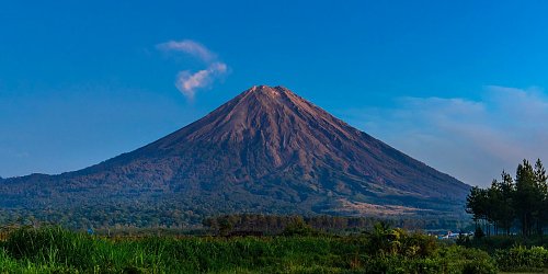 Semeru, autor: M Joko Apriyo Putro, Wikimedia Commons