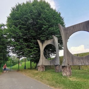 Krmelínský kopec, Sakrovec, Klínec