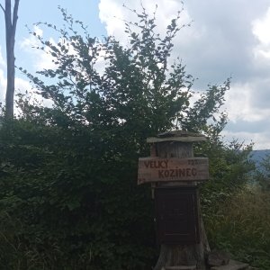 Přes Kozinec na Ostrý 