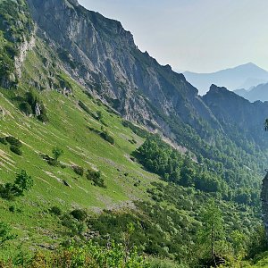 Admonter Reichenstein. Východní hřeben a východní stěna Totenköpfl - Reichenstein