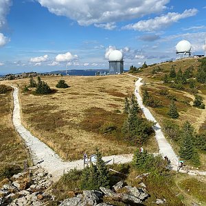 Finálních 10 UT za hranicí