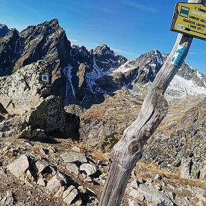 Svišťovka a Lomnická veža z Tatranské Lomnice