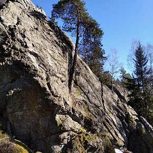 Goethovy Skalky a pramen Halštrovu