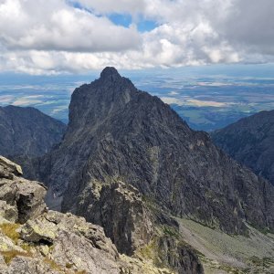 Zbojnícka kopa, Široká a Strelecká veža