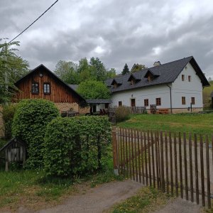 Přes tři hrady