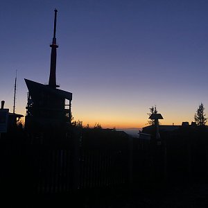 Ivča on the summit of Lysá hora (9.9.2020 5:50)