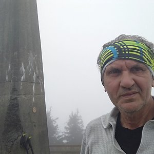 Joch a Dingo na vrcholu Lysá hora (2.10.2020 9:48)