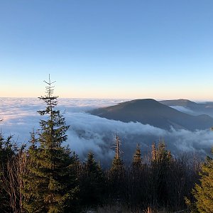 Ivča on the summit of Lysá hora (26.11.2020 7:09)