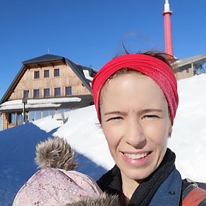 Apolenka Uhříková na vrcholu Lysá hora (6.2.2019 13:33)