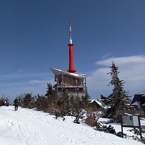 Dřevák na vrcholu Lysá hora (11.4.2021 9:37)