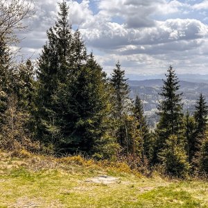 Jiřka Niedobová on the summit of Girová (26.4.2026 12:45)