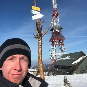 Honza Rotrekl na vrcholu Skrzyczne (21.2.2021 9:45)