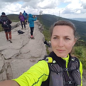 Marcela Kubíčková na vrcholu Malinowska Skala (28.5.2022 11:10)