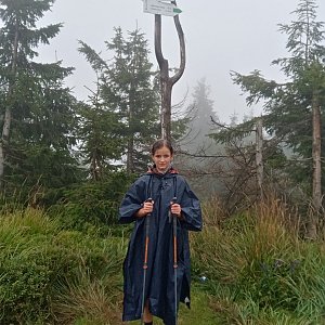 bebe na vrcholu Małe Skrzyczne (26.8.2021 13:01)