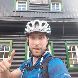 Filip Šimon na vrcholu Ropička (12.5.2021 12:43)