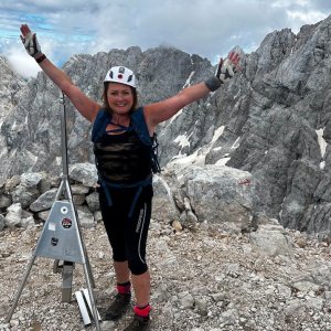 Šárka Dufková on the summit of Špik (2.7.2024 15:13)