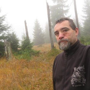 Daniel Ledl on the summit of V koutě (12.10.2025 10:08)