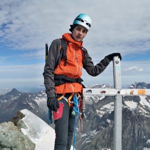 Martin Horáček on the summit of Barre des Écrins (17.7.2023 9:22)