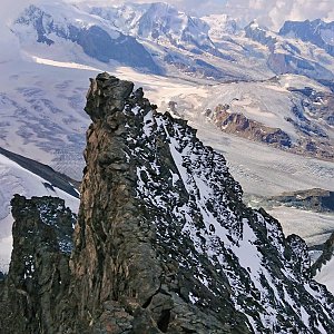 Martin Horáček on the summit of Rimpfischhorn (31.8.2019 11:34)