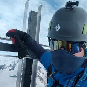 Björn Connor Chuchválek on the summit of Strahlhorn (24.7.2024 7:52)