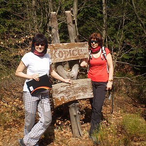 Vlasta a Zdena na vrcholu Ropice (14.4.2018 21:19)