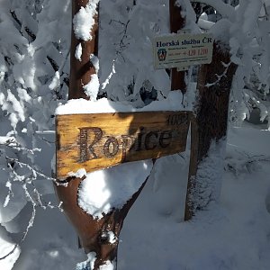 Marek Koždoň na vrcholu Ropice (14.2.2021 12:36)