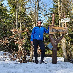 Michal Kohout na vrcholu Ropice (1.5.2021 16:53)