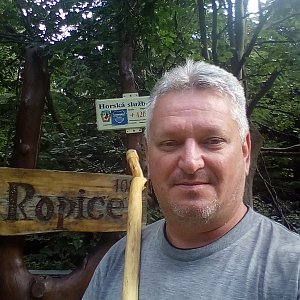 Roman Matejovský na vrcholu Ropice (19.8.2021 10:18)