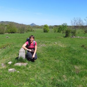 Iveta Válová on the summit of Dubový vršek (27.4.2025 14:34)