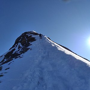 megalodon na vrcholu Großes Wiesbachhorn (26.9.2021 10:00)