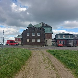 Cyklista 73 na vrcholu Klínovec (21.5.2022 18:05)