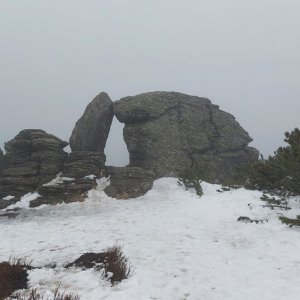Bohumír Michal on the summit of Stone Window (4.4.2026 12:23)