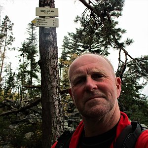 Michal Kříž on the summit of Obří hrad (22.10.2022 12:16)