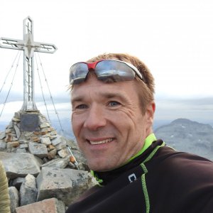 Divočák on the summit of Hochalmspitze (7.10.2023 17:54)