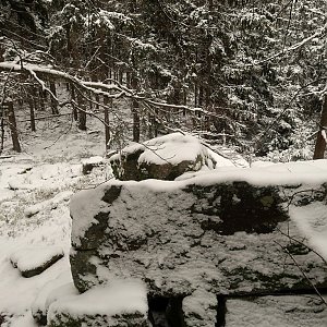 Bouřka na vrcholu Kamenná - JZ vrchol (2.4.2022 16:16)