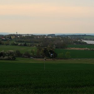 Bouřka na vrcholu Na Kalvárii (30.4.2022 18:21)