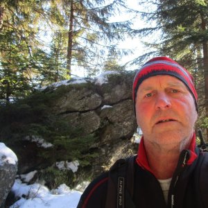 Michal Kříž on the summit of Table Mountain SW (29.12.2024 12:39)