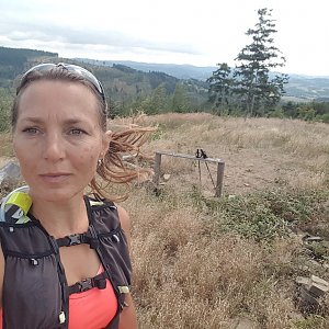 Marcela Kubíčková on the summit of Boňkov (7.8.2022 13:20)