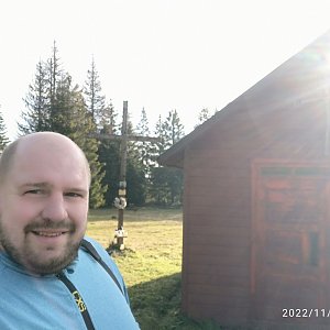Petr Petrik na vrcholu Kaplica na Hali Lipowskiej (9.11.2022 9:12)