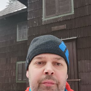 Michal 77 na vrcholu Hubertova chata (15.1.2022 13:00)