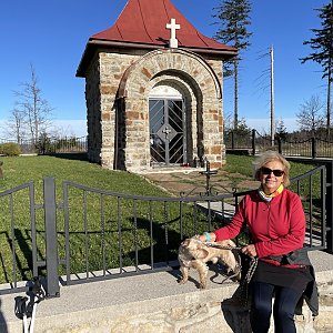 Magda na vrcholu Muřinkový vrch - kaple (13.11.2022 10:11)