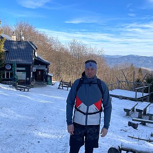 Igor Gluza na vrcholu Ostrý - chata (16.1.2022 12:00)