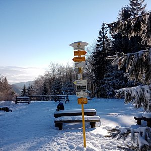 Milan Meravy na vrcholu Ostrý - chata (24.1.2022 10:03)
