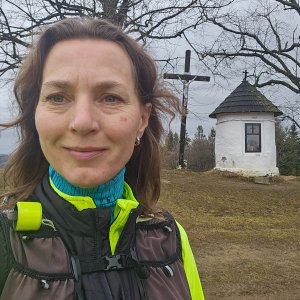 Marcela Kubíčková na vrcholu Javorníček SZ2 (14.3.2025 8:35)