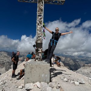Evca99 na vrcholu Tofana di Rozes (10.8.2024 13:26)