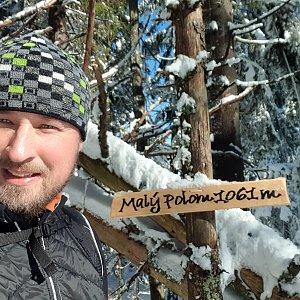 Igor Gluza na vrcholu Malý Polom (20.2.2021 10:55)