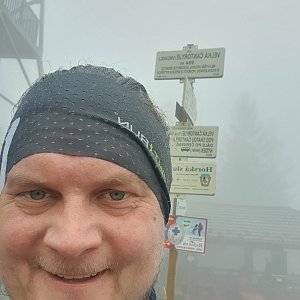 Michal Kohout na vrcholu Velká Čantoryje (7.5.2022 11:18)